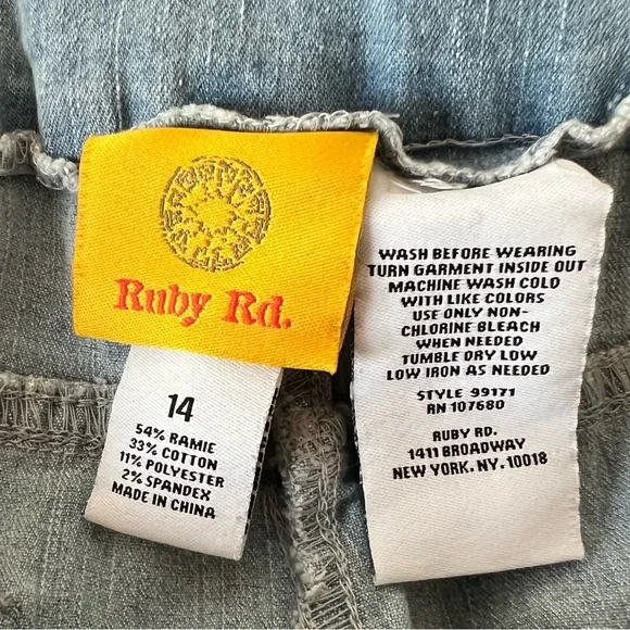 Ruby Rd. Capri Jeans - Picture 7 of 8